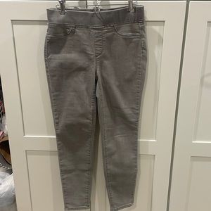 Talbots light grey pulling jegging, sz 4p, only wore once, very stretchy
